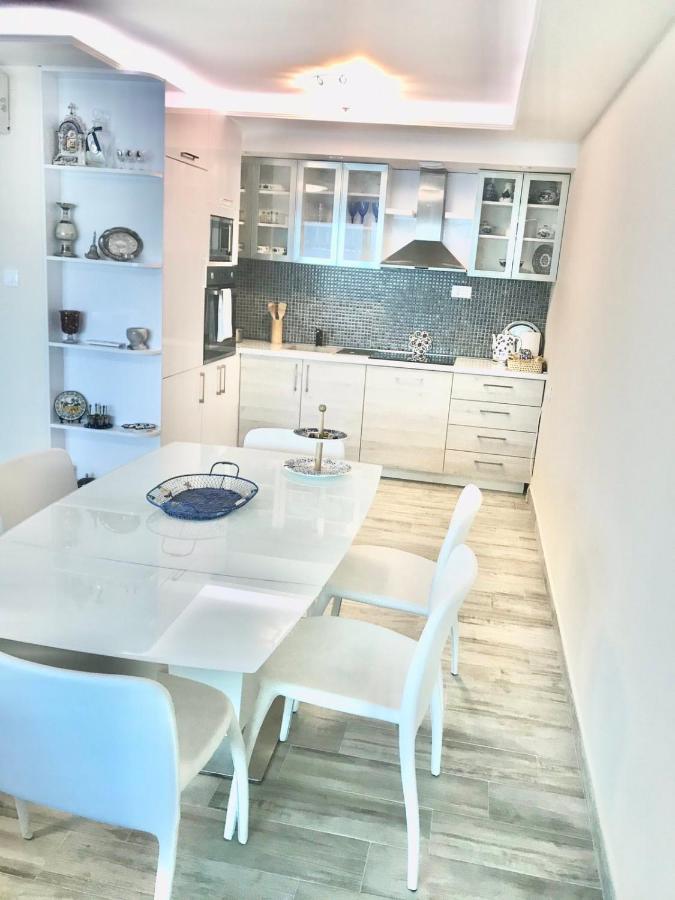 Lux Apartments Krasići Εξωτερικό φωτογραφία