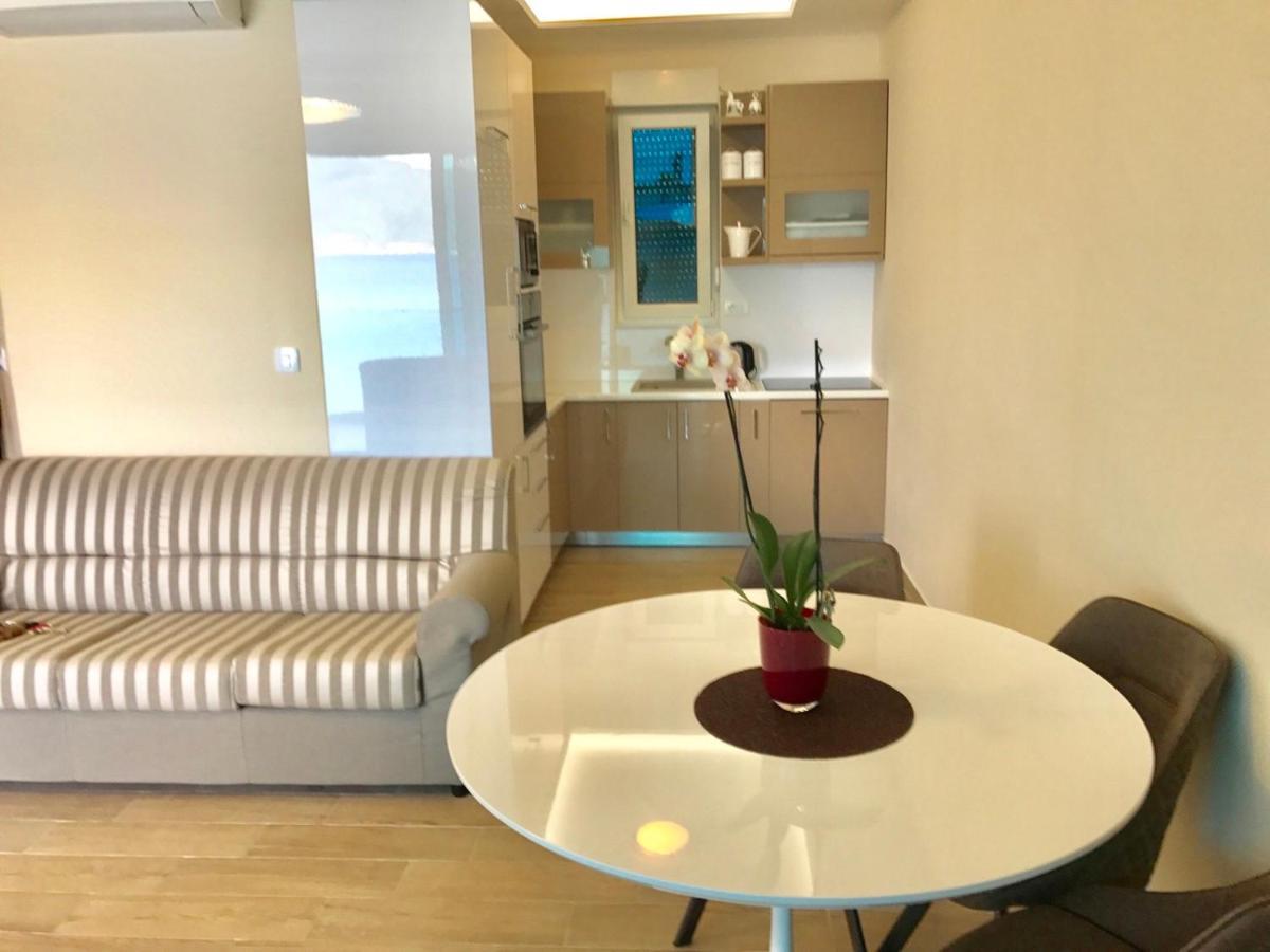Lux Apartments Krasići Εξωτερικό φωτογραφία