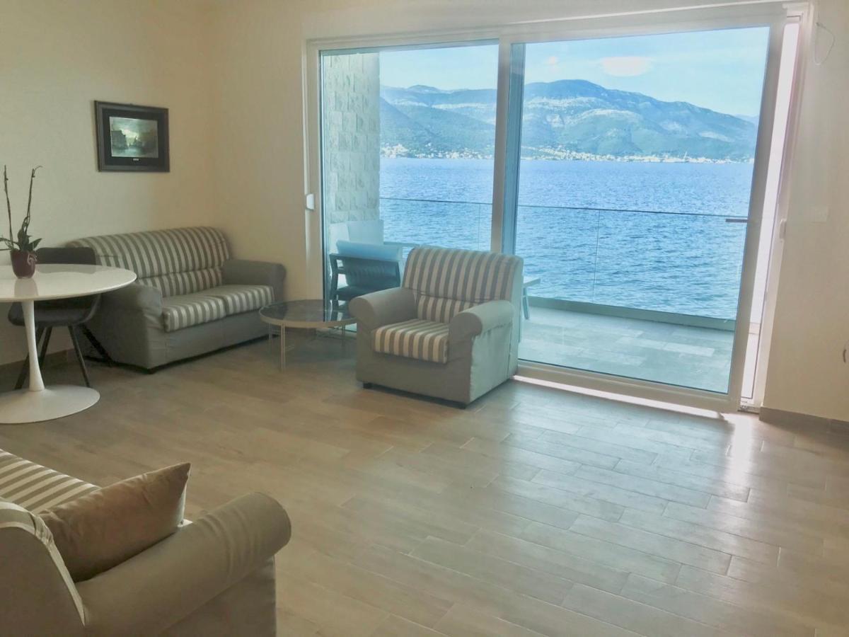 Lux Apartments Krasići Εξωτερικό φωτογραφία